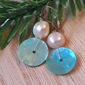 925 sterling silver pearl , shell  earrings